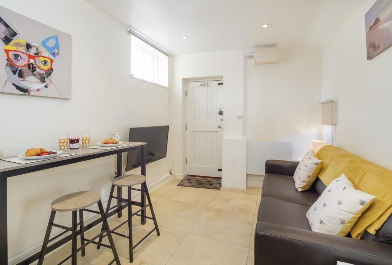 The Beehive Studio Apartment ยอร์ค ภายนอก รูปภาพ