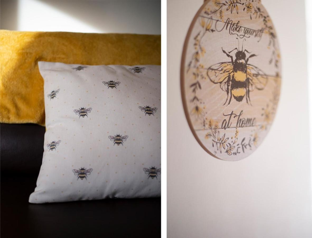 The Beehive Studio Apartment ยอร์ค ภายนอก รูปภาพ
