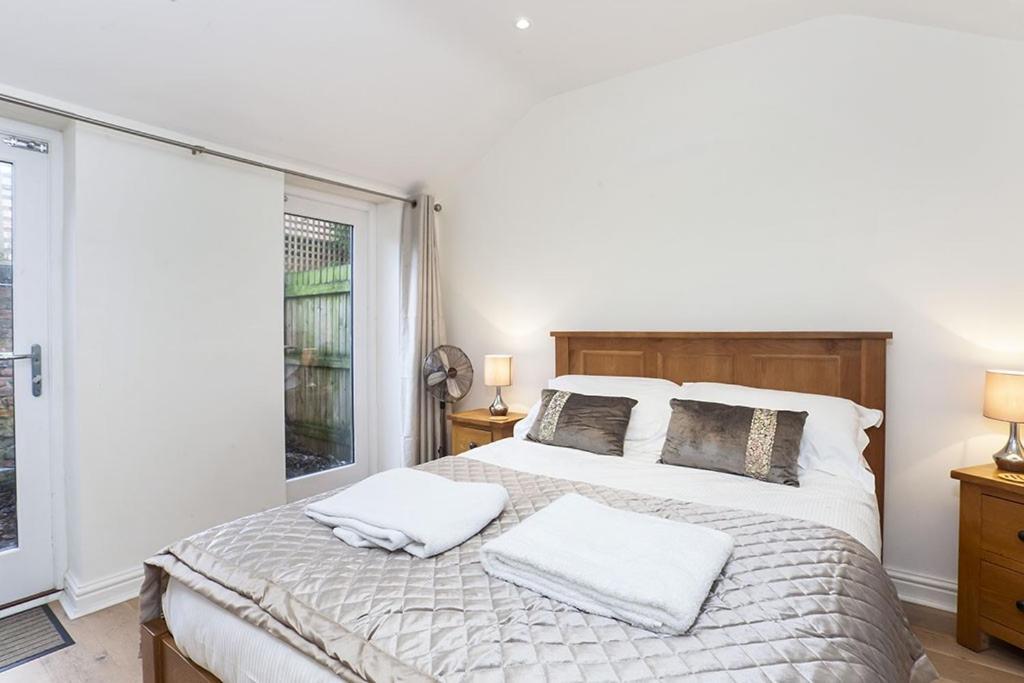 The Beehive Studio Apartment ยอร์ค ภายนอก รูปภาพ